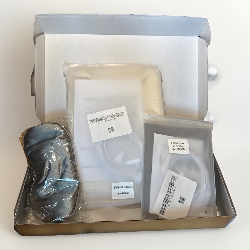 LiveGrounded TWIN XL Fitted Sheet 18" + Pillowcase & Sleep‎ Mask Organic/Silver
